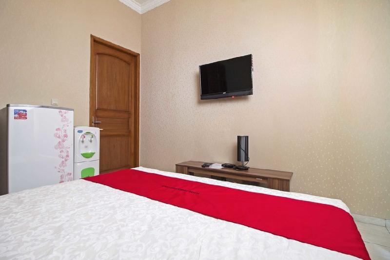 פנסיון Reddoorz Syariah Near Mercu Buana University