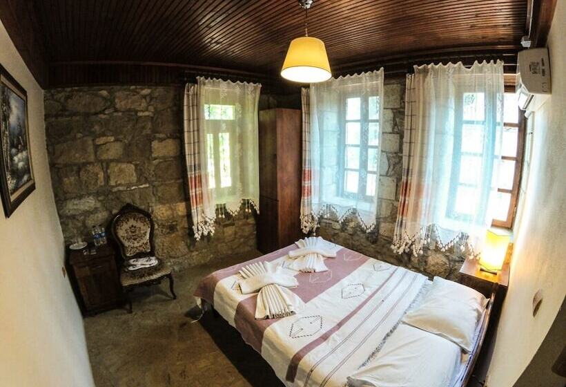 پانسیون Zeushan Kucuk Otel