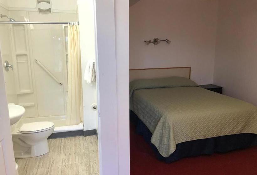 Voyageur Motel