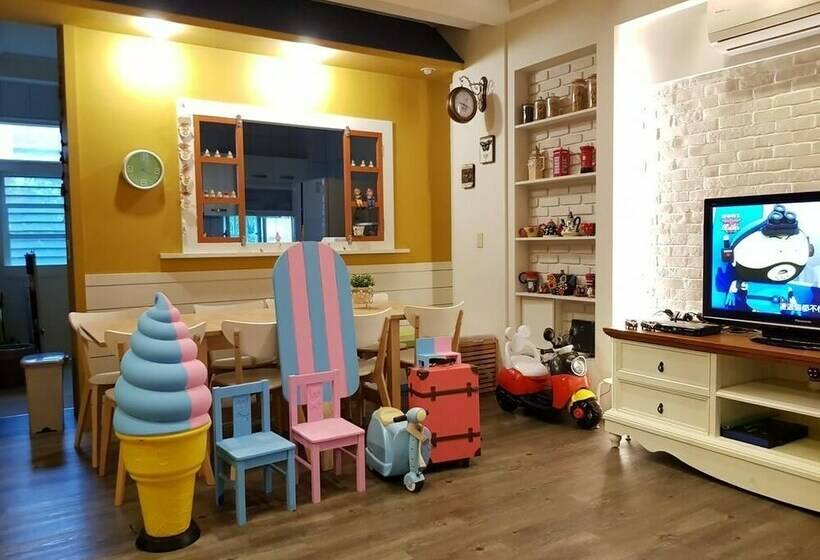 تختخواب و صبحانه Yilan Wind