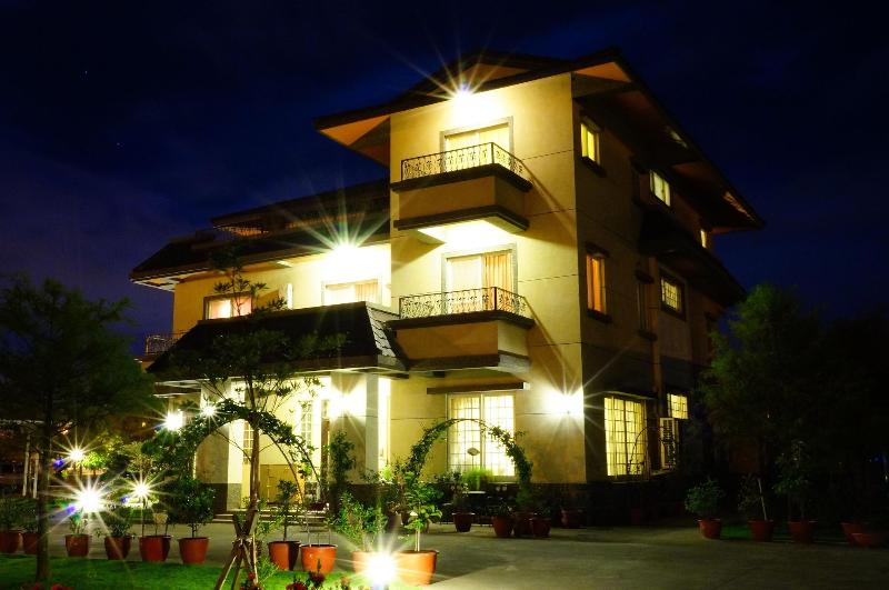 تختخواب و صبحانه Elegance House