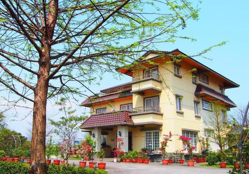 تختخواب و صبحانه Elegance House