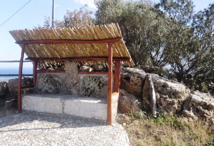 여관 Agriturismo Irghitula