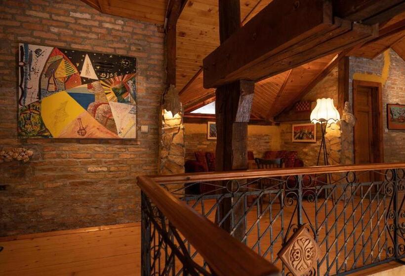 مسافرخانه Casa De Artes