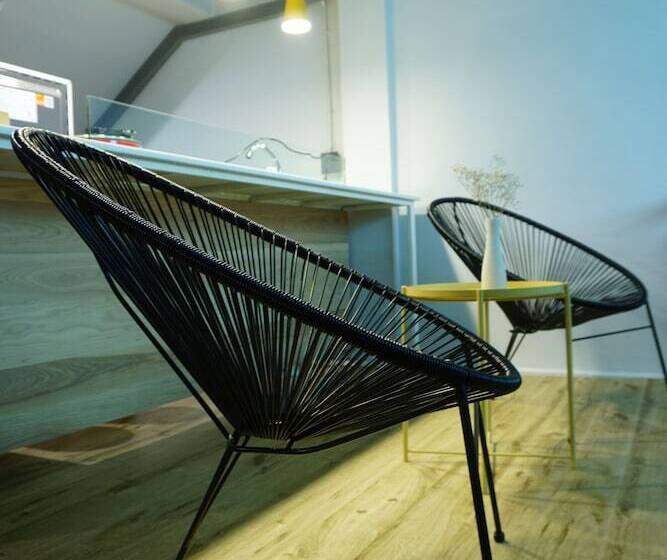 هتل Busket Hostel