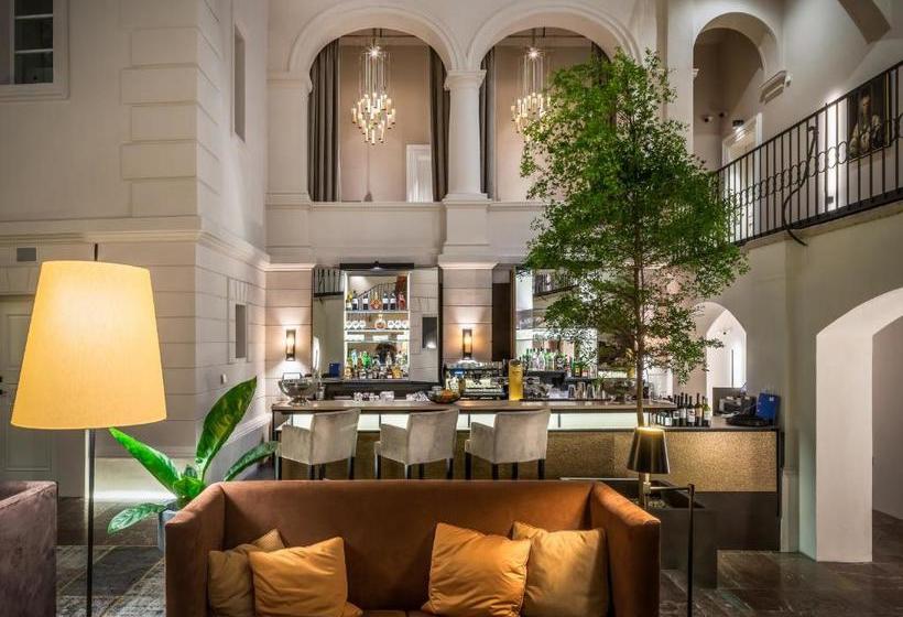 בית מלון כפרי Chateau Clara Futura