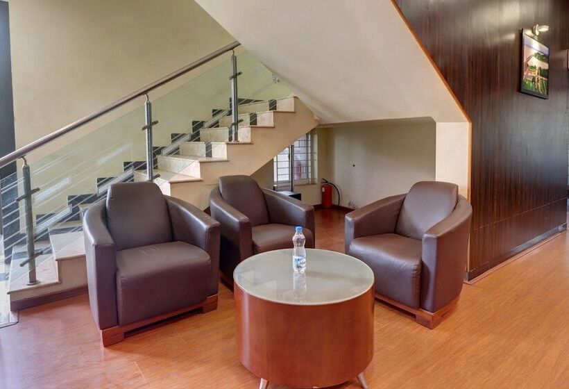 ホテル Genx By Oyo Rooms