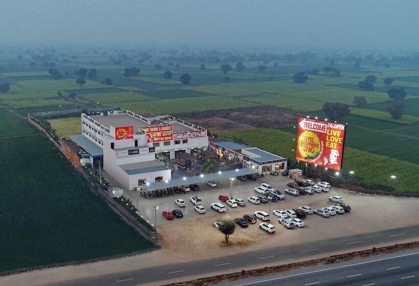 Hotel Highway King Behror Neemrana