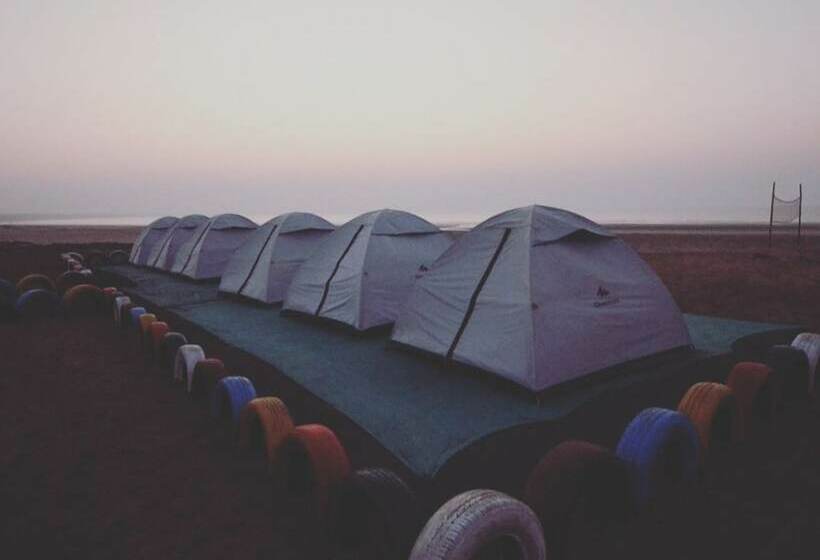 Отель Hiriz Seabreeze Resort