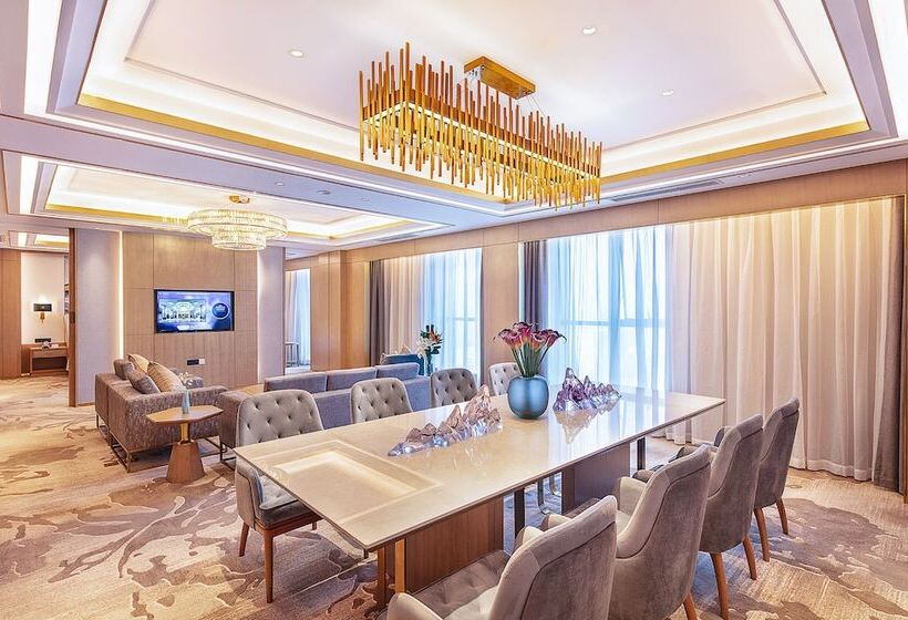 Отель Howard Johnson New District Plaza Ziyang