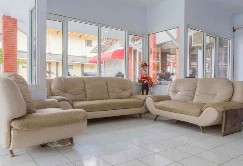 هتل Reddoorz Plus Near Pantai Barat Pangandaran