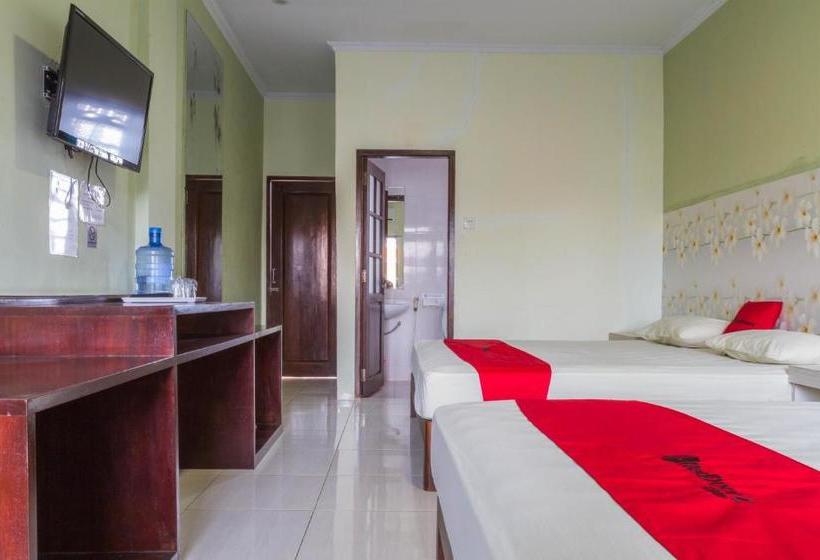 هتل Reddoorz Plus Near Pantai Barat Pangandaran