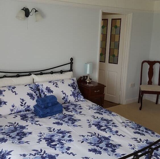 مبيت وإفطار Lowerfield House