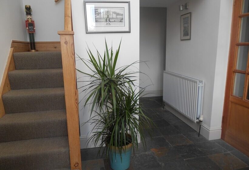 مبيت وإفطار Villa Farm Cottage