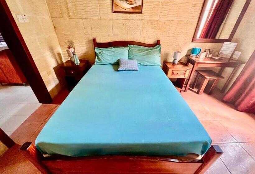 Grotto's Paradise B&b