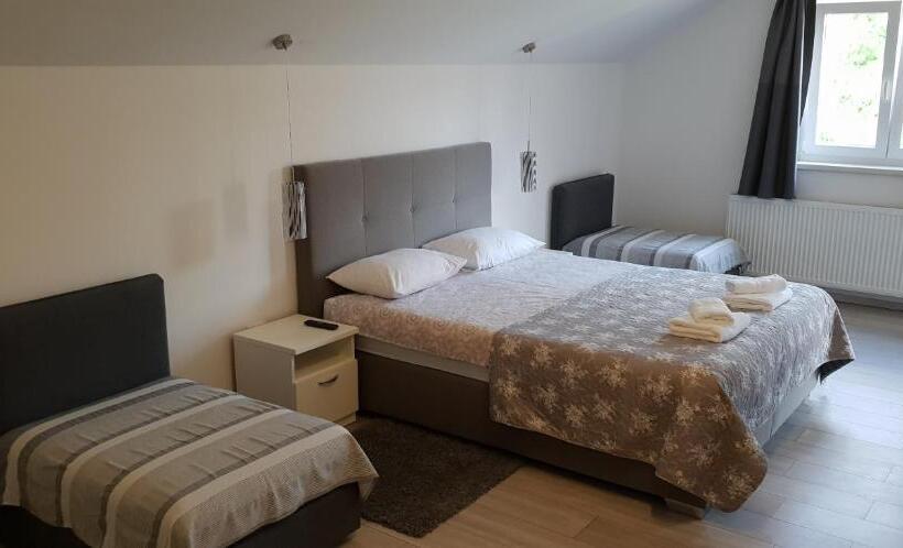فندق فئة نجمة واحدة Ke To Zagreb Airport Rooms