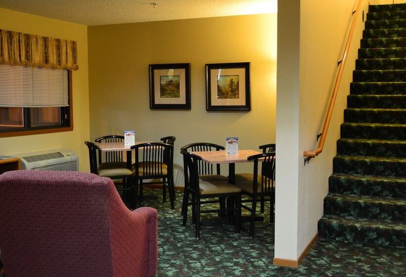 فندق Carrington Inn & Suites