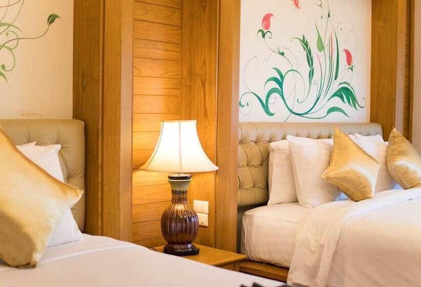 هتل E Outfitting Valley Resort