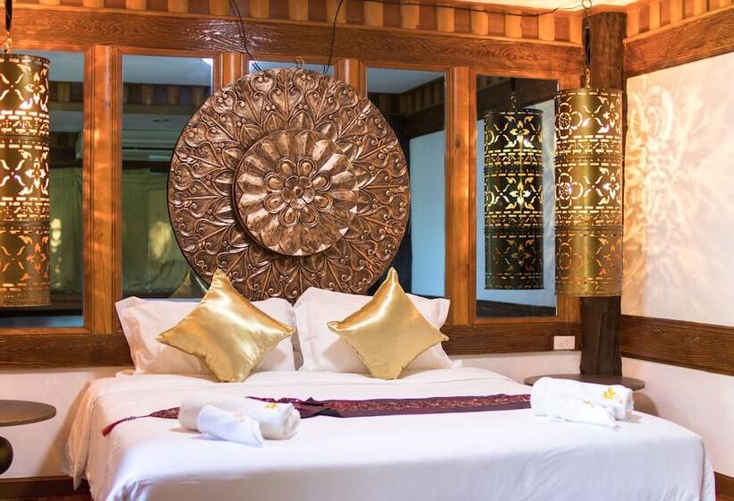 هتل E Outfitting Valley Resort