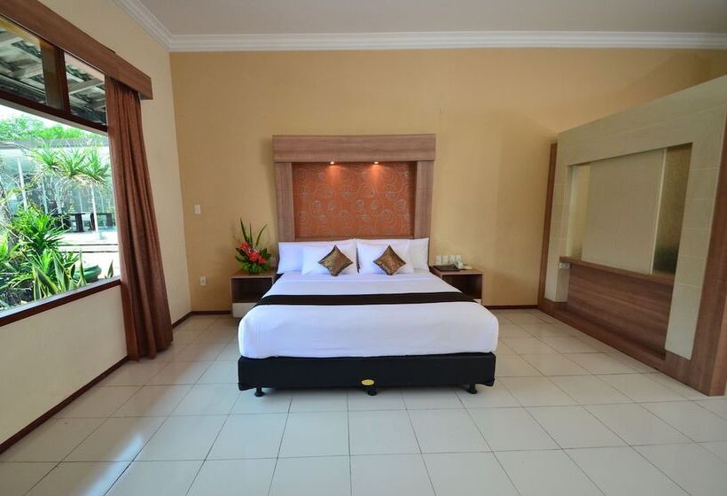 هتل Front One Resort Magelang