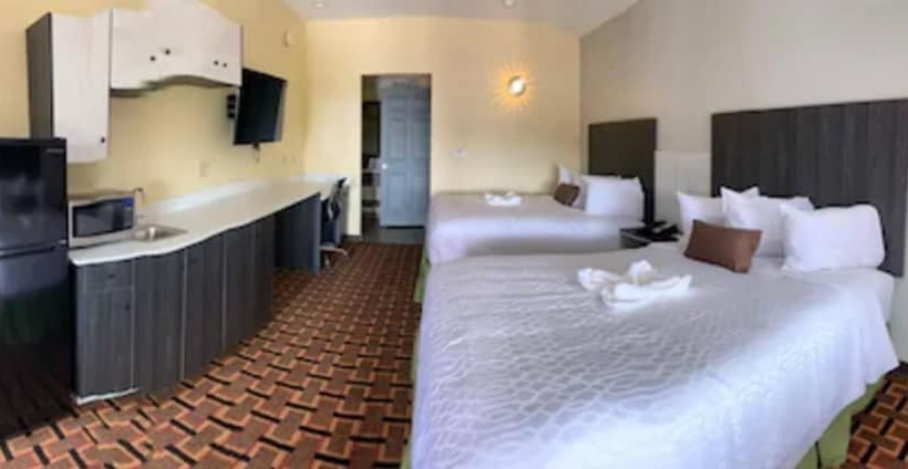 هتل Homestay Inn & Suites Edinburg
