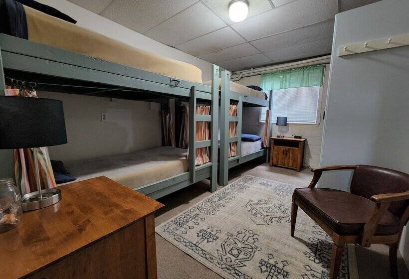 Отель Inn The Clouds Hostel & Inn