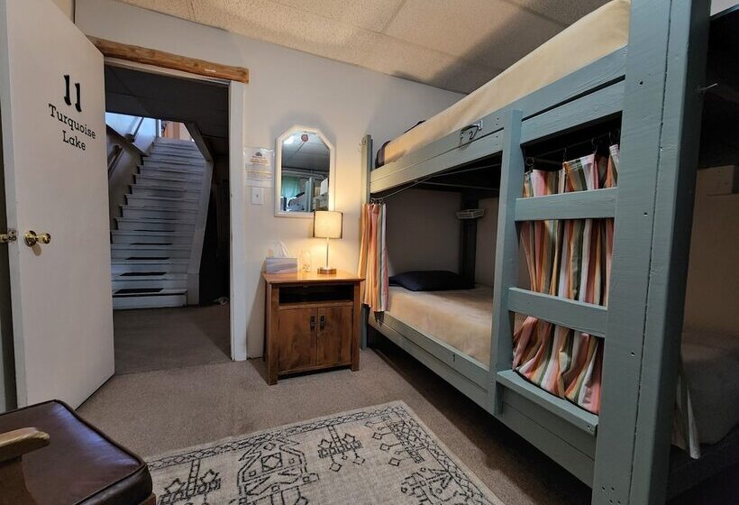 Отель Inn The Clouds Hostel & Inn
