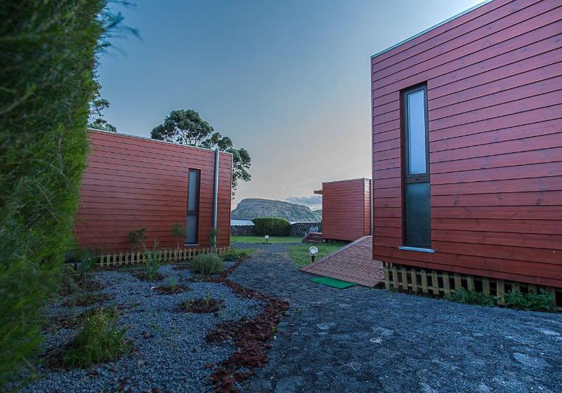 مبيت وإفطار Alluar Lodge