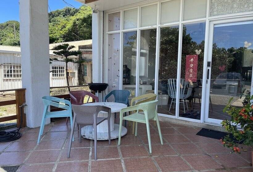 تختخواب و صبحانه One Day Ocean Villa