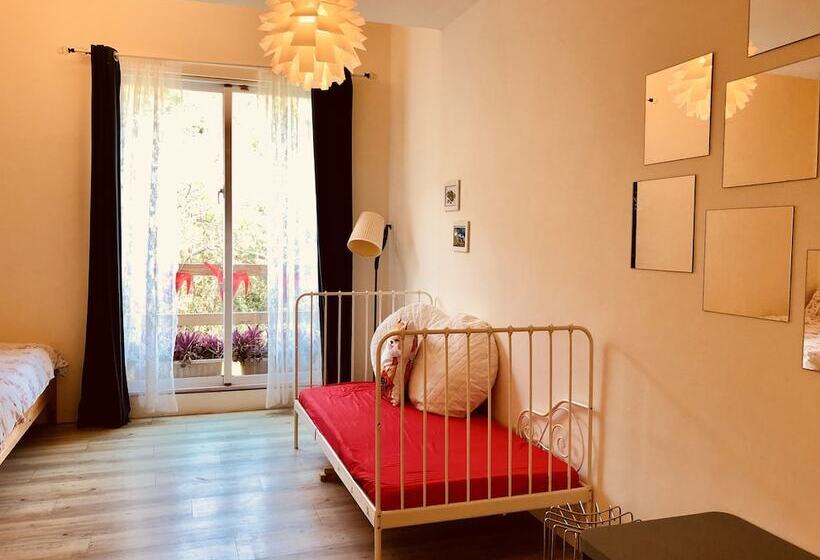 تختخواب و صبحانه One Day Ocean Villa