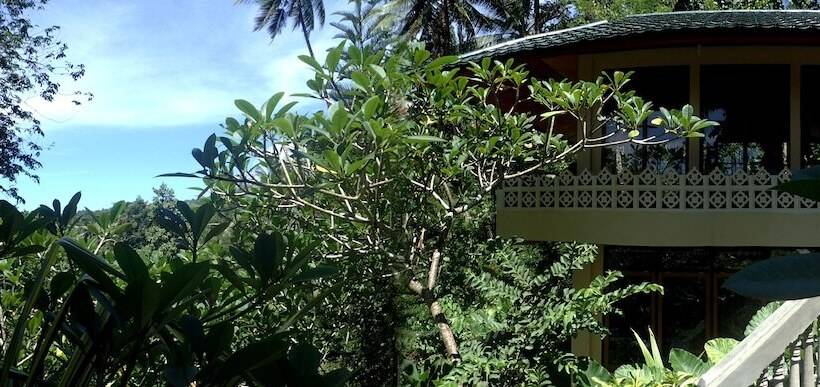 فندق فئة نجمة واحدة Tangkoko Sanctuary Villa