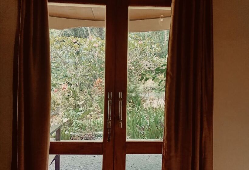 فندق فئة نجمة واحدة Tangkoko Sanctuary Villa