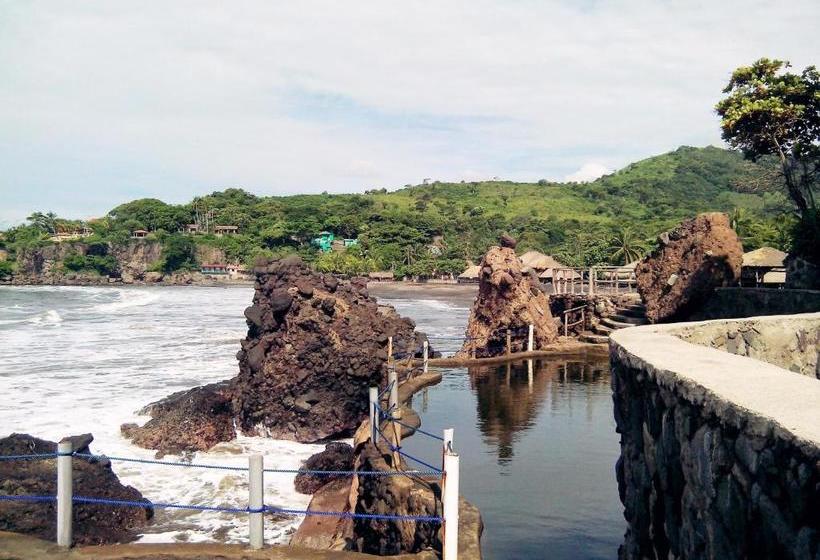 هتل Atami Escape Resort