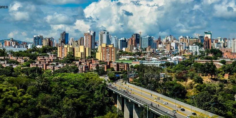 هتل Bucarica Plaza