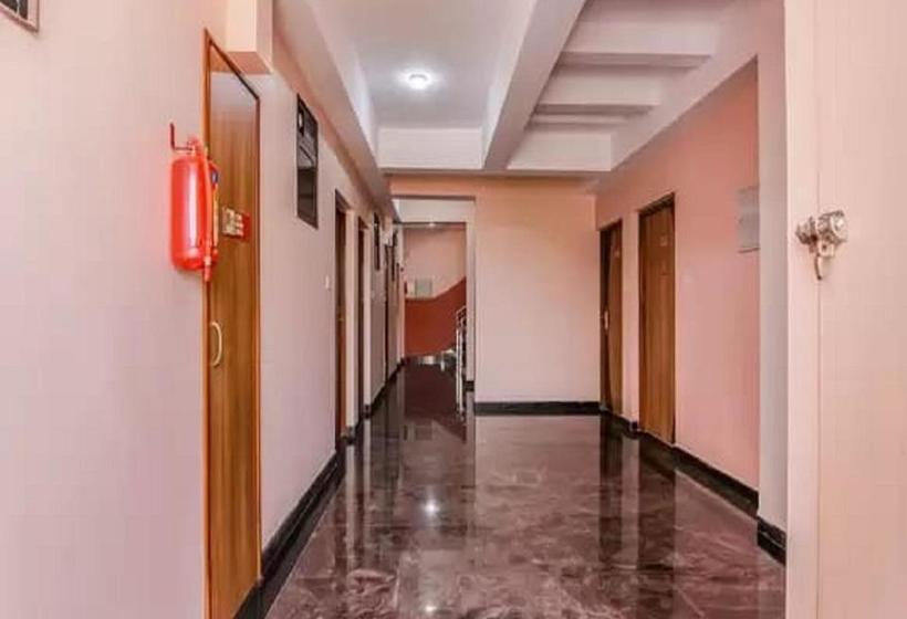 فندق Candolim Grande