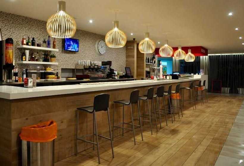 ホテル Hostal Restaurante Paco