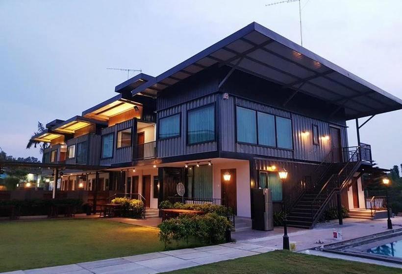 فندق Kluang Container Swimming Pool
