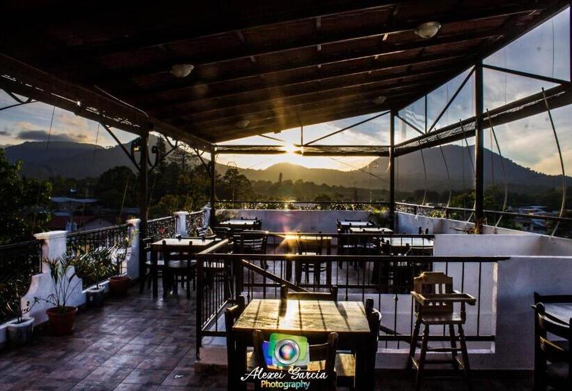 فندق & Restaurant Fleur De Lis