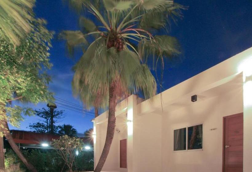 استراحتگاه West View Villa