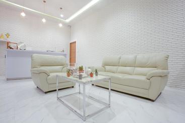 استراحتگاه West View Villa