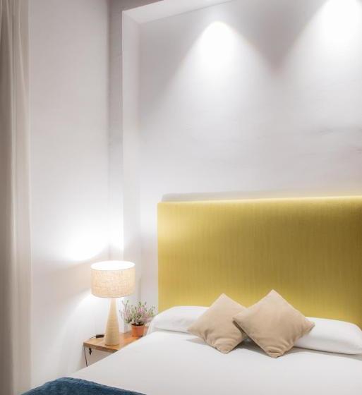 Suites Campo Del Príncipe