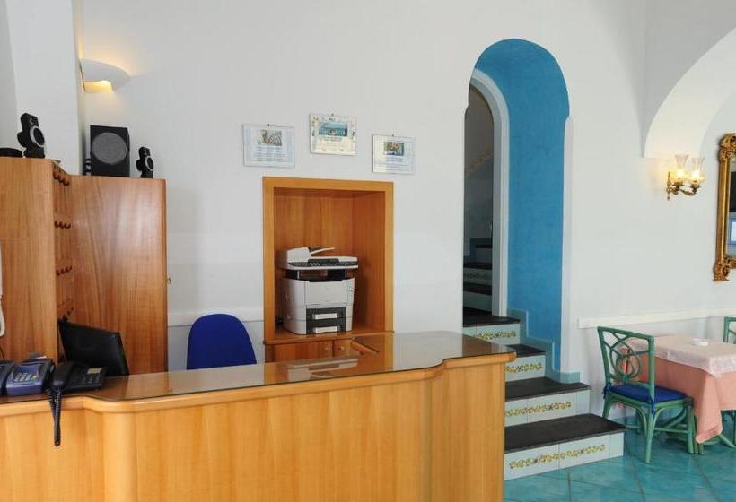 Fotos del hotel Villa Maria Luigia:  18