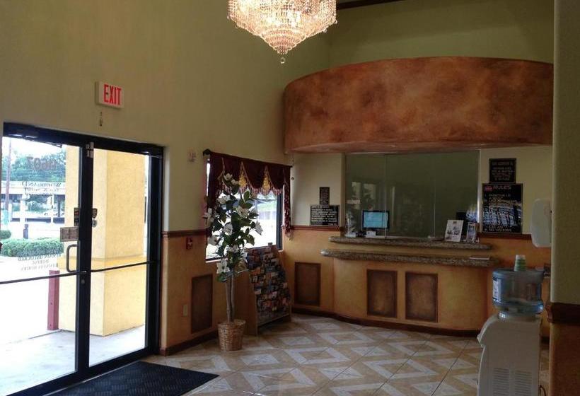 Fotos del hotel Woodland Inn And Suites:  2