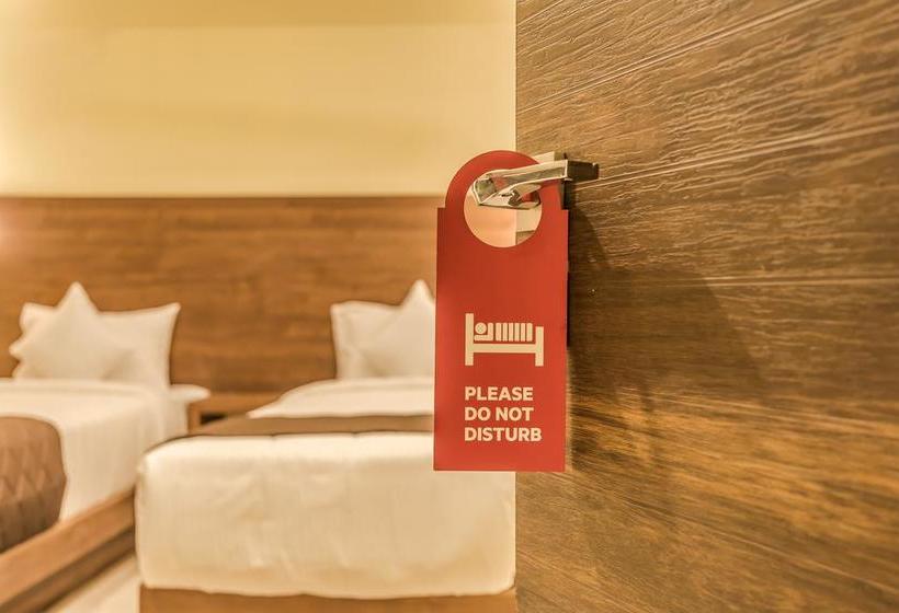 Fotos del hotel Fab Adlon International:  23