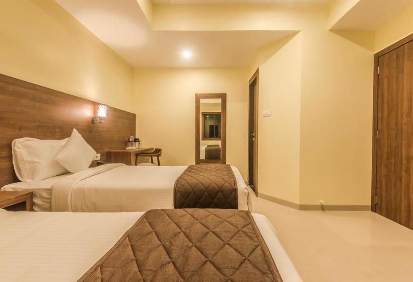 Fotos del hotel Fab Adlon International:  12