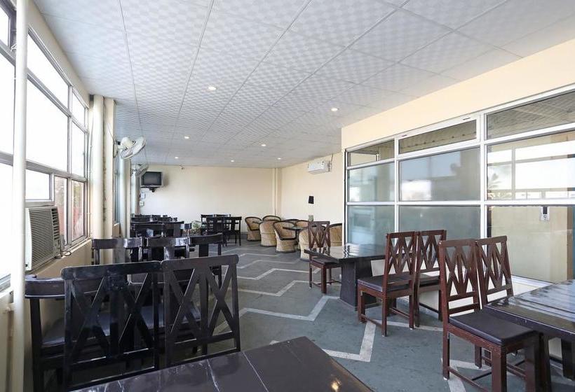 Fotos del hotel Oyo 10282 Hotel Rishi:  12