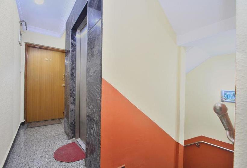 Fotos del hotel Oyo 7728 Hotel Nayaab Comforts:  3