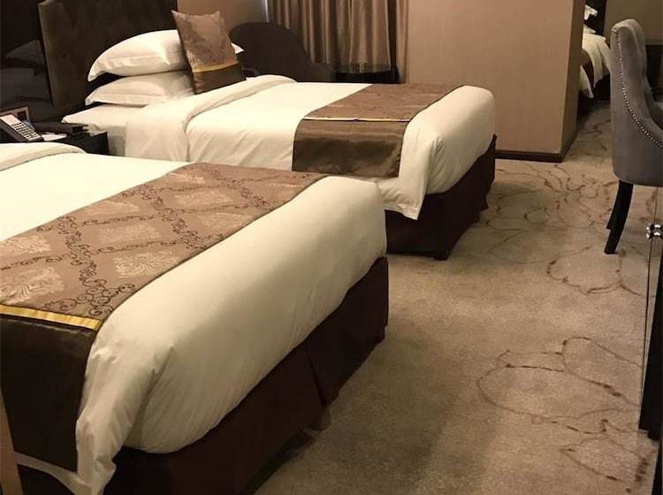 Fotos del hotel Pullanoman Holiday Inn:  7