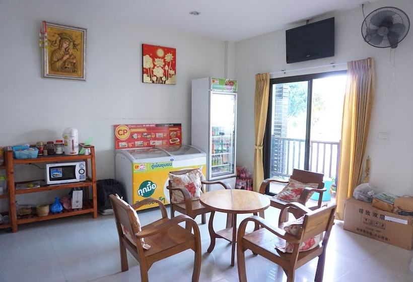 Fotos del hotel Chanprasert House:  12