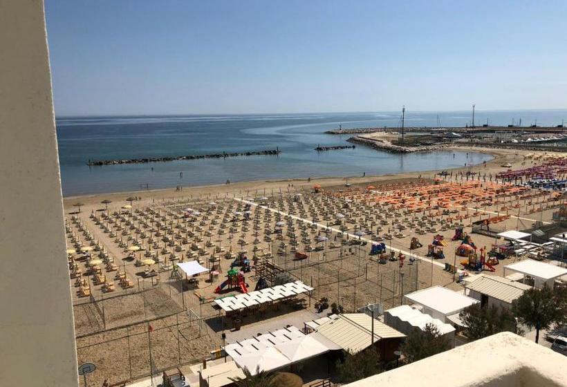 Fotos del hotel International:  6